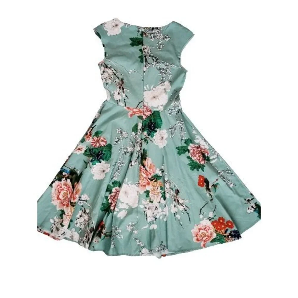 Feldie Floral Sweetheart Neck Cap Sleeve Floral Flare Dress Women's Small, NWT - Picture 4 of 12